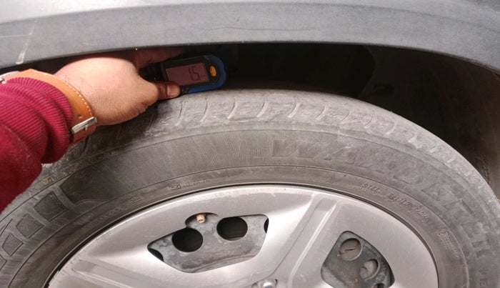 2020 KIA SELTOS HTK 1.5 PETROL, Petrol, Manual, 1,40,575 km, tyre