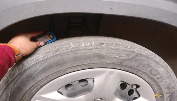 2020 KIA SELTOS HTK 1.5 PETROL, Petrol, Manual, 1,40,575 km, tyre