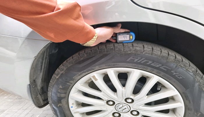 2022 Maruti Dzire ZXI CNG, Petrol, Manual, 51,221 km, tyre