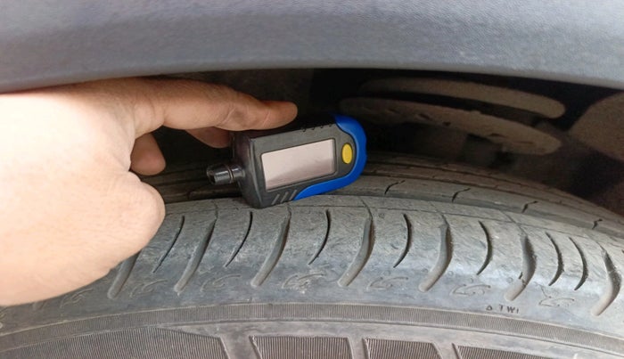 2024 Mahindra XUV700 AX 7 LUXURY D AT 7 STR, Diesel, Automatic, 23,925 km, tyre