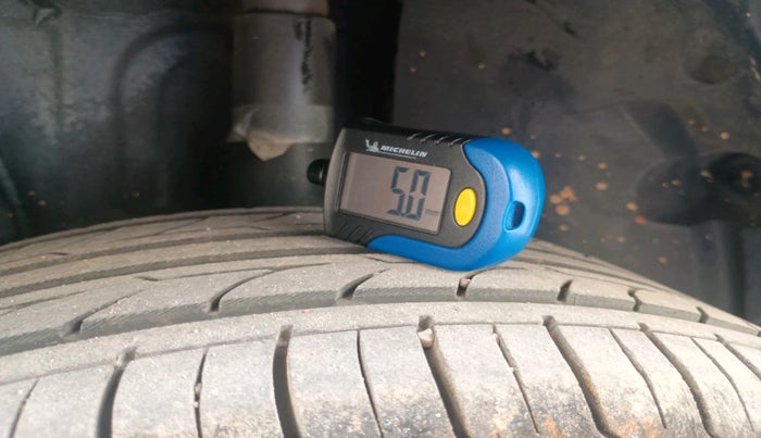 2021 Tata ALTROZ XT PETROL, Petrol, Manual, 99,057 km, tyre