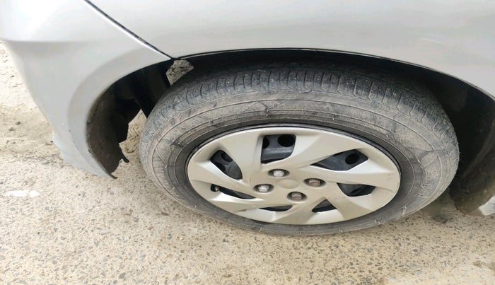 2014 Honda Amaze 1.5L I-DTEC S, Diesel, Manual, 2,07,500 km, tyre