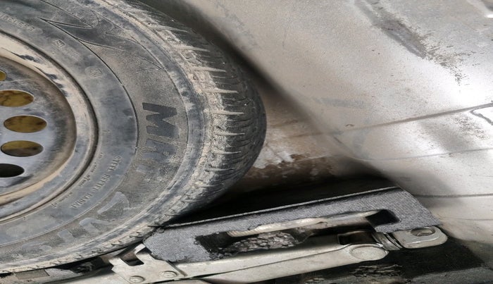 2014 Honda Amaze 1.5L I-DTEC S, Diesel, Manual, 2,07,500 km, tyre