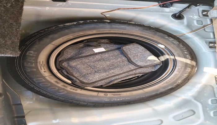 2024 KIA SONET HTX 1.5 AT, Diesel, Automatic, 34,478 km, tyre