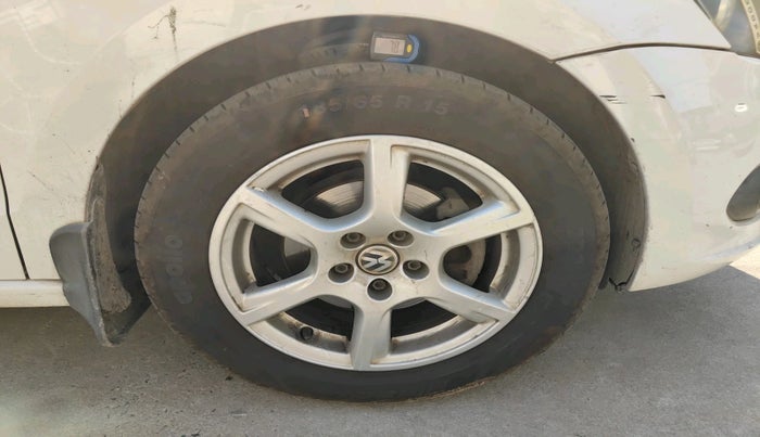 2012 Volkswagen Vento HIGHLINE DIESEL 1.6, Diesel, Manual, 80,132 km, tyre