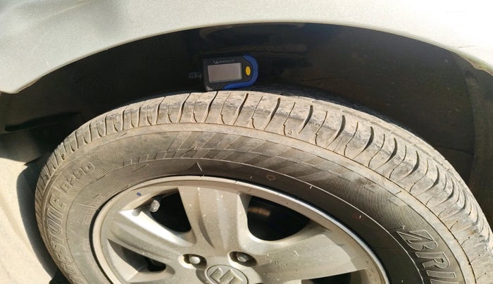 2010 Maruti Swift Dzire ZXI, Petrol, Manual, 94,063 km, tyre