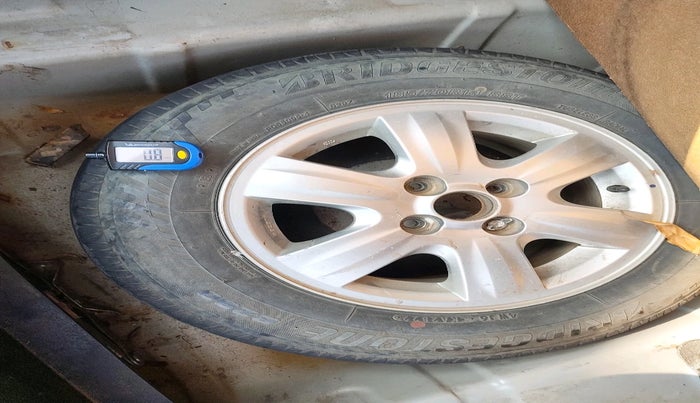 2010 Maruti Swift Dzire ZXI, Petrol, Manual, 94,063 km, tyre