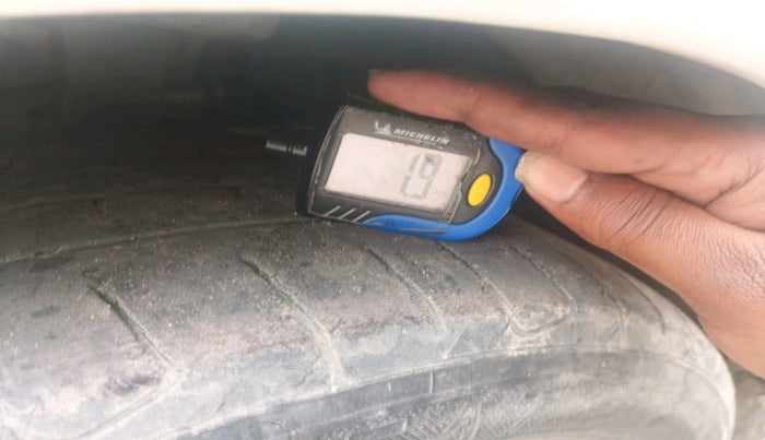 2017 Ford Ecosport TITANIUM+ 1.5L DIESEL, Diesel, Manual, 1,21,825 km, tyre