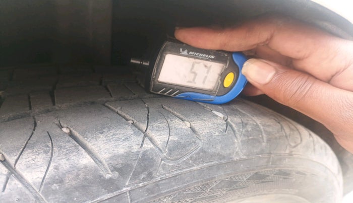 2017 Ford Ecosport TITANIUM+ 1.5L DIESEL, Diesel, Manual, 1,21,825 km, tyre