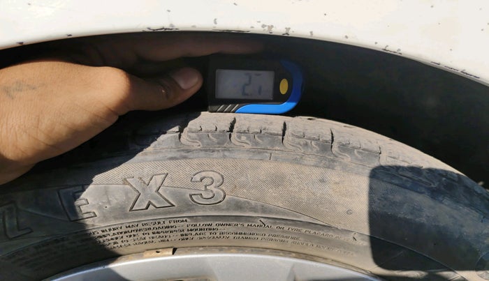 2016 Hyundai Grand i10 SPORTZ 1.2 KAPPA VTVT, Petrol, Manual, 65,522 km, tyre