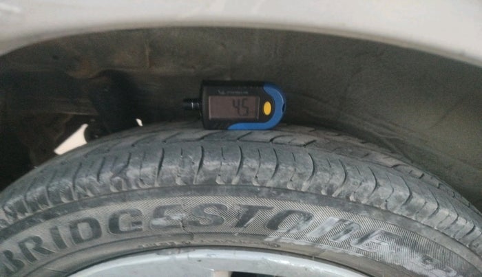 2010 Maruti Wagon R 1.0 LXI, Petrol, Manual, 1,20,591 km, tyre