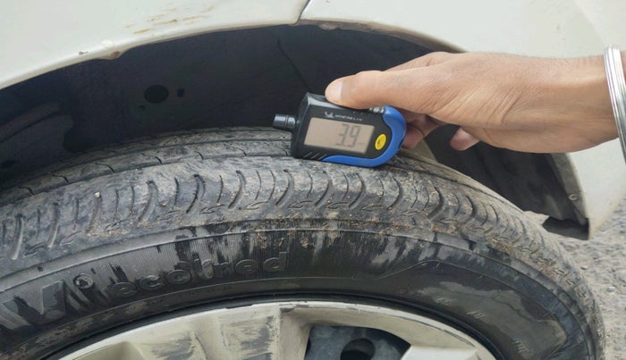 2014 Maruti Wagon R 1.0 VXI, Petrol, Manual, 1,09,004 km, tyre