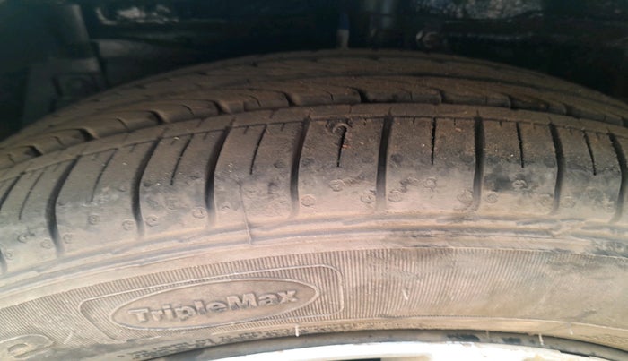 2025 Maruti Ciaz SIGMA 1.5 SHVS MT  PETROL, Petrol, Manual, 5,150 km, tyre