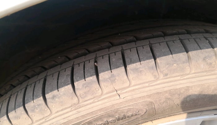 2025 Maruti Ciaz SIGMA 1.5 SHVS MT  PETROL, Petrol, Manual, 5,150 km, tyre