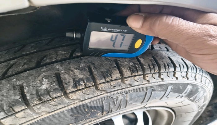 2014 Maruti Alto 800 LXI CNG, Petrol, Manual, 89,521 km, tyre