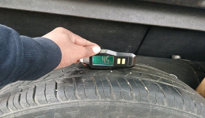 2016 Hyundai Elite i20 ASTA 1.2 (O), Petrol, Manual, 1,20,164 km, tyre