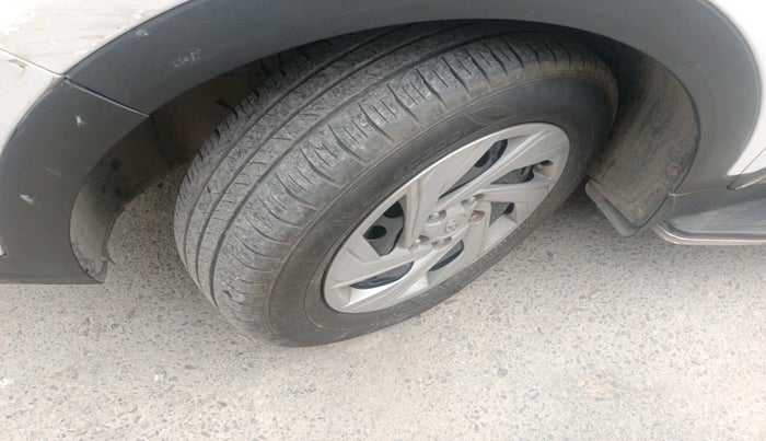 2016 Hyundai Creta S 1.6 PETROL, Petrol, Manual, 82,729 km, tyre