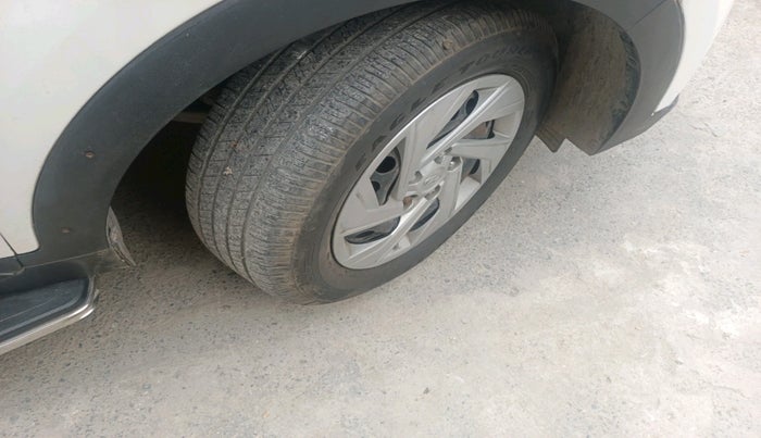 2016 Hyundai Creta S 1.6 PETROL, Petrol, Manual, 82,729 km, tyre