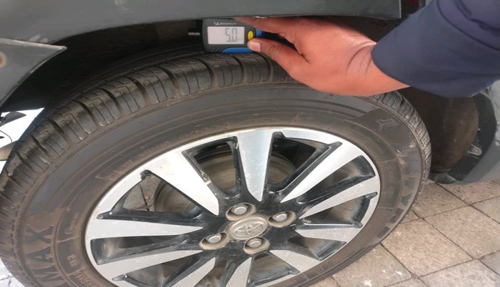 2014 Toyota Etios CROSS 1.5 V, Petrol, Manual, 97,101 km, tyre