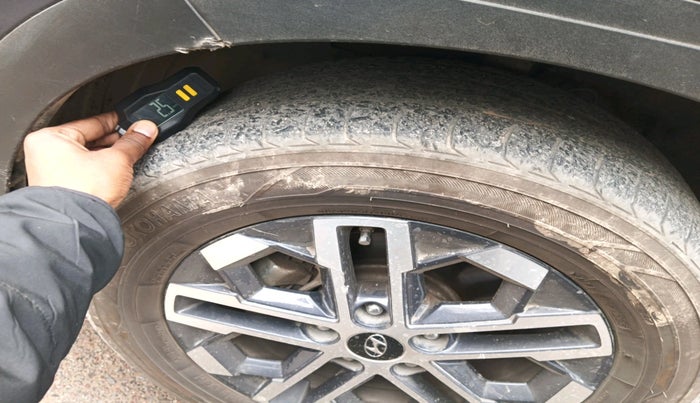 2022 Hyundai VENUE SX (O) 1.5 CRDI, Diesel, Manual, 97,505 km, tyre