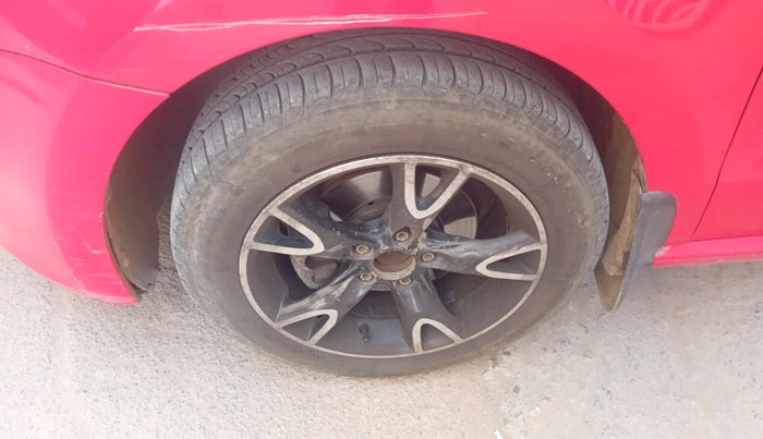 2012 Volkswagen Polo TRENDLINE 1.2L DIESEL, Diesel, Manual, 1,45,445 km, tyre