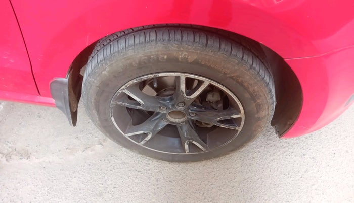 2012 Volkswagen Polo TRENDLINE 1.2L DIESEL, Diesel, Manual, 1,45,445 km, tyre