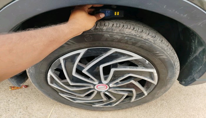 2021 Tata NEXON XMA DIESEL, Diesel, Automatic, 1,40,363 km, tyre