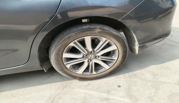 2023 Honda Amaze 1.2L I-VTEC VX, Petrol, Manual, 11,235 km, tyre