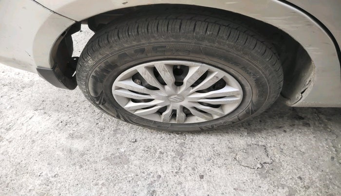 2015 Maruti Swift Dzire VDI, Diesel, Manual, 1,36,735 km, tyre
