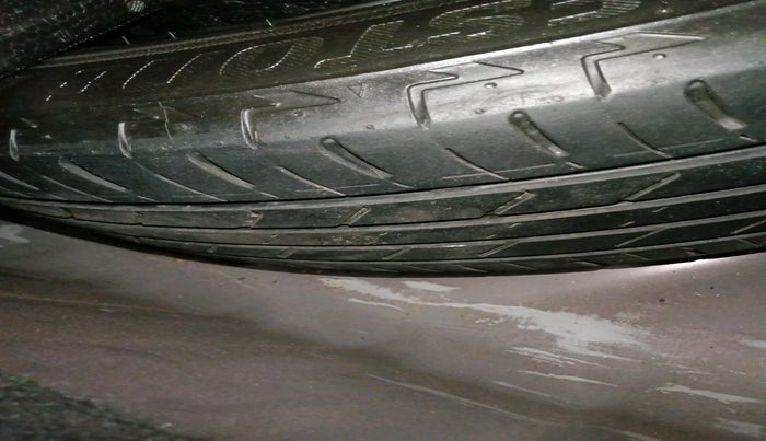 2017 Honda WR-V 1.5L I-DTEC VX MT, Diesel, Manual, 1,65,602 km, tyre