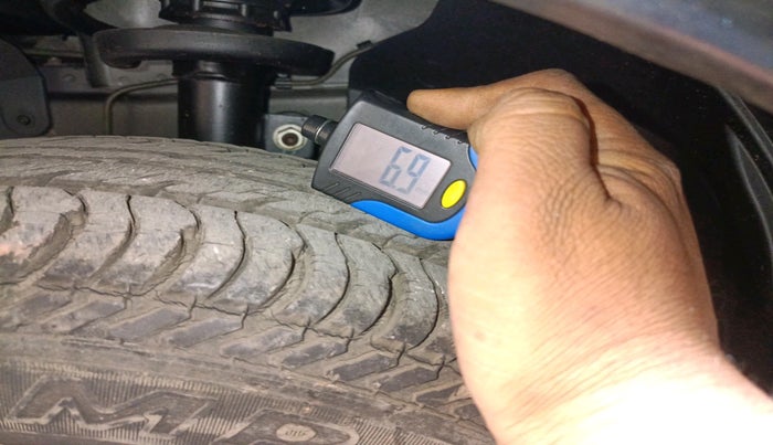 2013 Ford Figo ZXI 1.2 PETROL, Petrol, Manual, 4,445 km, tyre