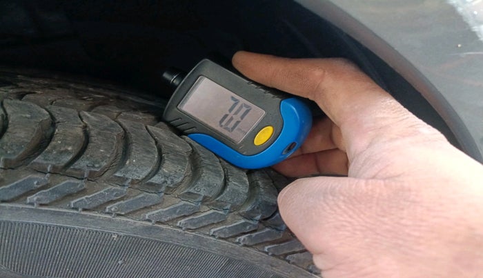 2013 Ford Figo ZXI 1.2 PETROL, Petrol, Manual, 4,445 km, tyre