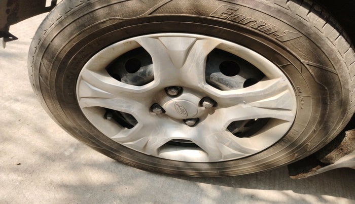 2013 Ford Ecosport TREND 1.5L DIESEL, Diesel, Manual, 1,34,308 km, tyre