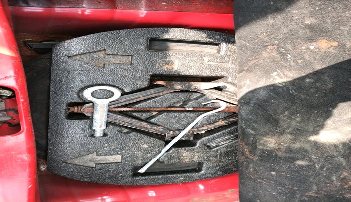 2011 Chevrolet Beat PS PETROL, Petrol, Manual, 56,082 km, tyre