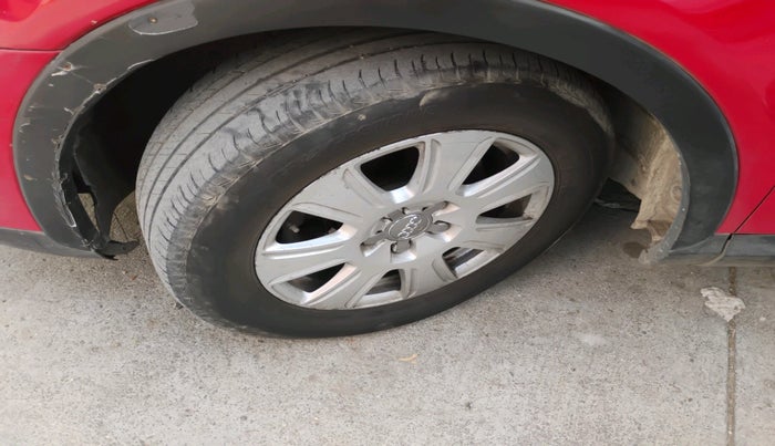 2014 Audi Q3 2.0 QUATTRO TDI AT, Diesel, Automatic, 1,90,000 km, tyre