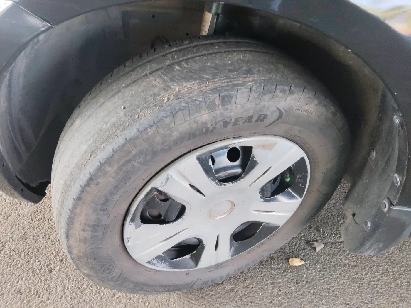 2012 Maruti Swift VDI, Diesel, Manual, 1,30,975 km, tyre