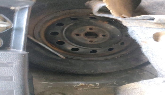 2012 Maruti Swift VDI, Diesel, Manual, 1,30,975 km, tyre