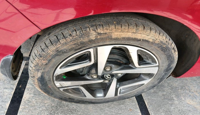 2020 Hyundai AURA SX PLUS 1.2 AMT, Petrol, Automatic, 44,228 km, tyre