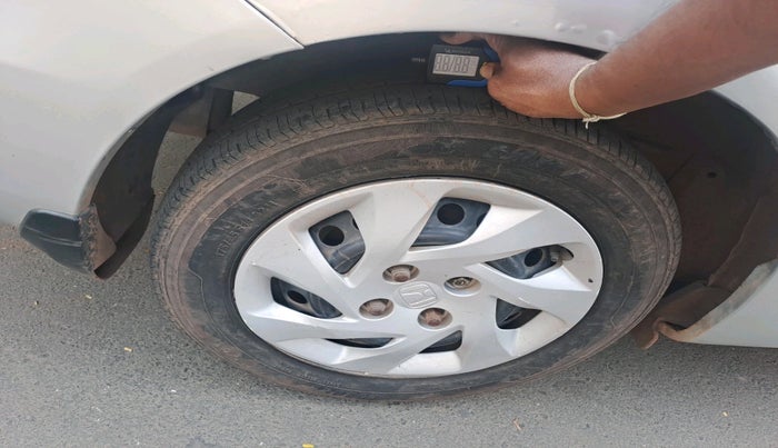 2013 Honda Amaze 1.5L I-DTEC S, Diesel, Manual, 88,759 km, tyre