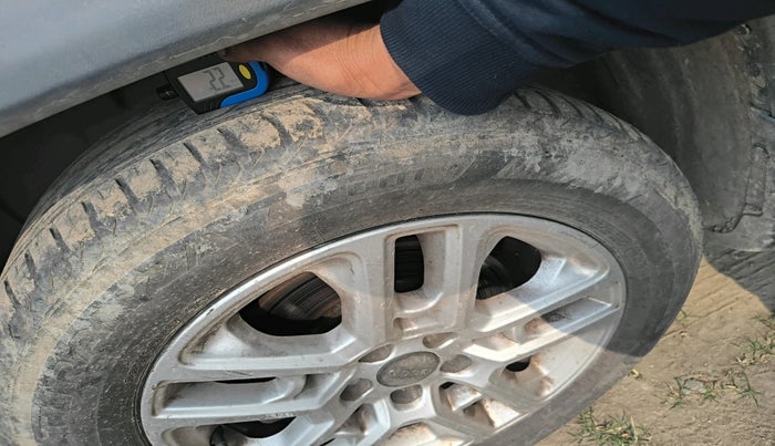 2018 Jeep Compass LIMITED 2.0 DIESEL, Diesel, Manual, 1,28,561 km, tyre