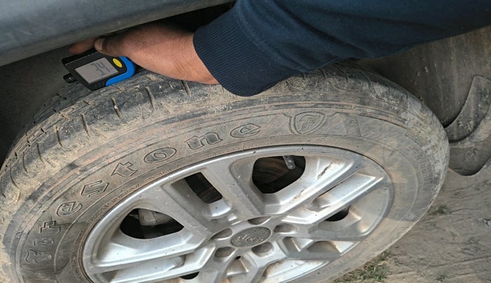 2018 Jeep Compass LIMITED 2.0 DIESEL, Diesel, Manual, 1,28,561 km, tyre