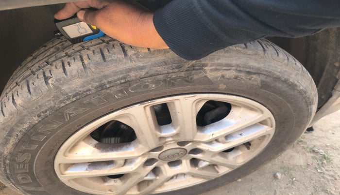 2018 Jeep Compass LIMITED 2.0 DIESEL, Diesel, Manual, 1,28,561 km, tyre