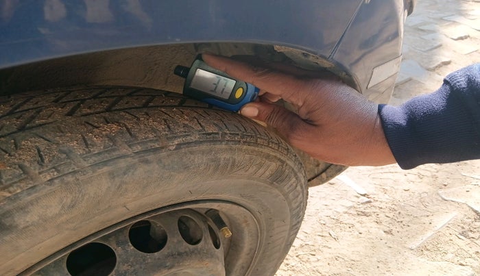 2015 Maruti Alto 800 LXI, Petrol, Manual, 85,748 km, tyre