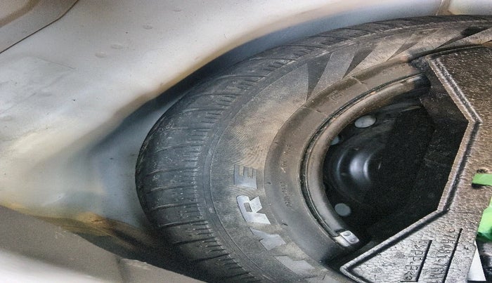 2016 Maruti Celerio VXI AMT, Petrol, Automatic, 34,876 km, tyre