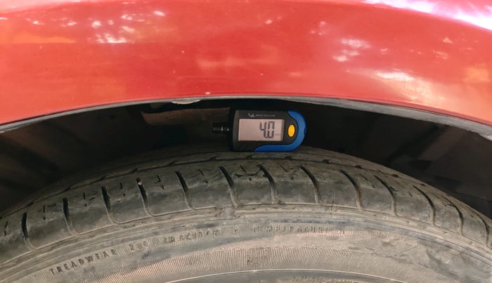 2011 Honda Civic 1.8L I-VTEC V MT, Petrol, Manual, 98,222 km, tyre