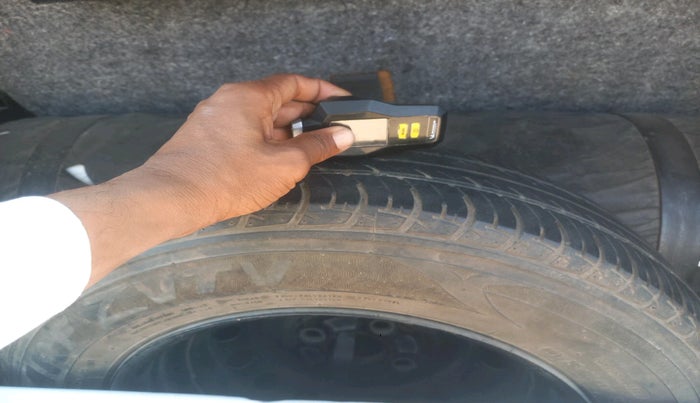 2019 Maruti New Wagon-R VXI 1.2, Petrol, Manual, 2,75,876 km, tyre