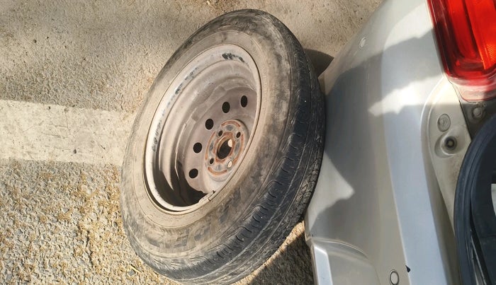 2021 Maruti Swift LXI, Petrol, Manual, 79,225 km, tyre