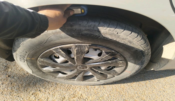 2021 Maruti Swift LXI, Petrol, Manual, 79,225 km, tyre