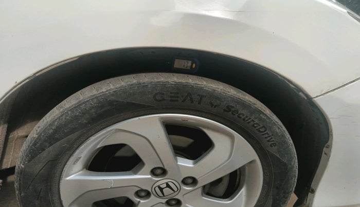 2015 Honda City 1.5L I-VTEC VX CVT, Petrol, Automatic, 1,47,795 km, tyre