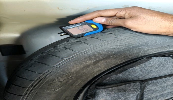 2020 KIA SONET HTK PLUS 1.2, Petrol, Manual, 15,670 km, tyre